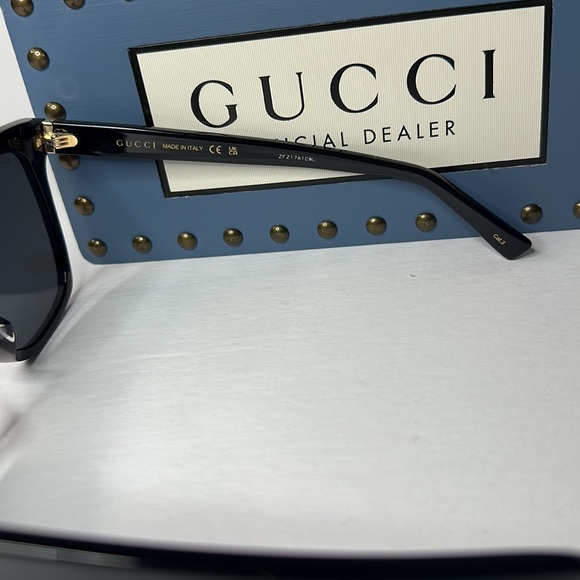 GUCCI Grey Gradient Butterfly Ladies Sunglasses GG0459S 001 54 - Picture 15 of 16